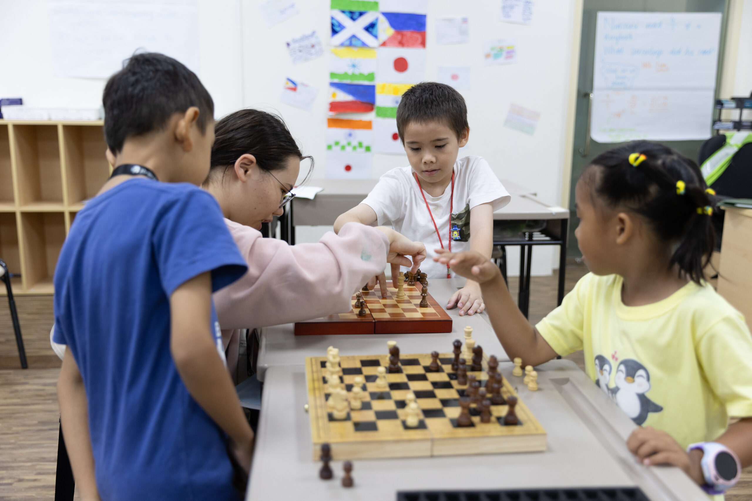 Tournament chess board and pieces